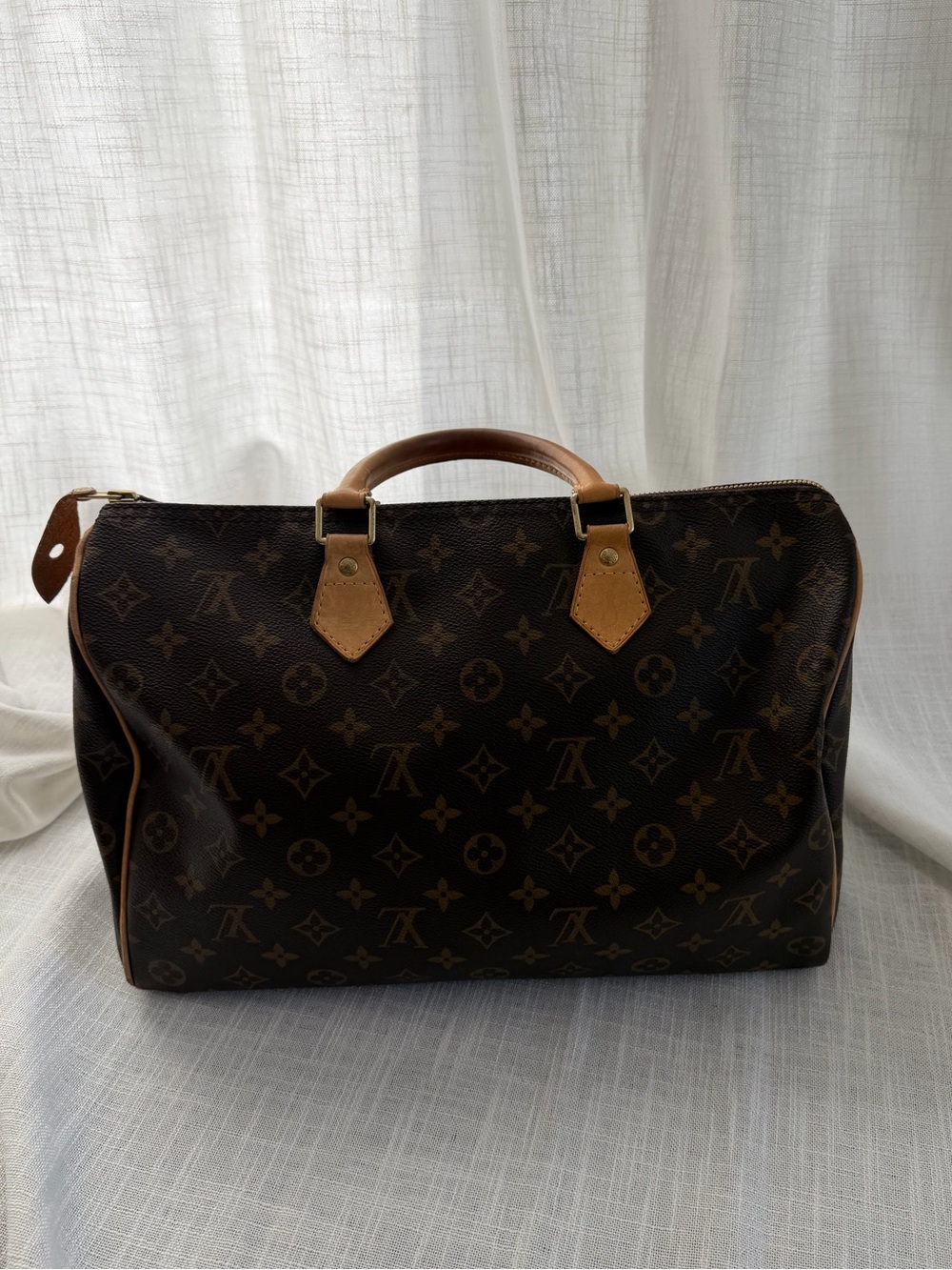 Louis Vuitton Speedy 35